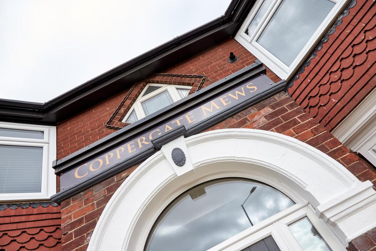 Coppergate Mews Doncaster 2-bed with private patio - B&B