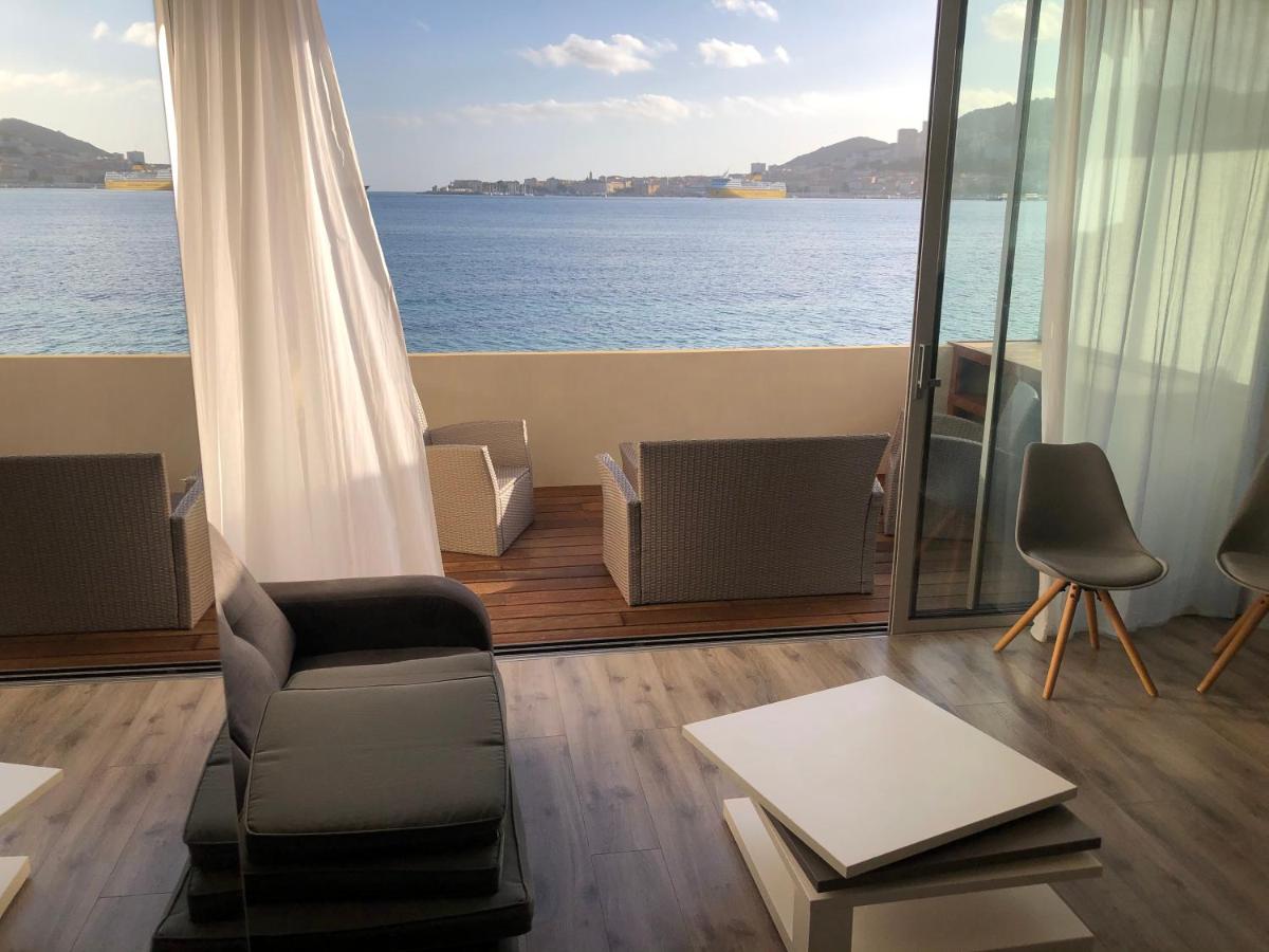 B&B Ajaccio - studio pieds dans l’eau - Bed and Breakfast Ajaccio