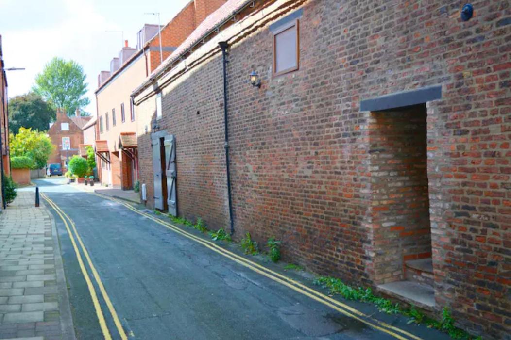 B&B Beverley - Loaf 1 at The Old Granary, Centre of Beverley - Bed and Breakfast Beverley