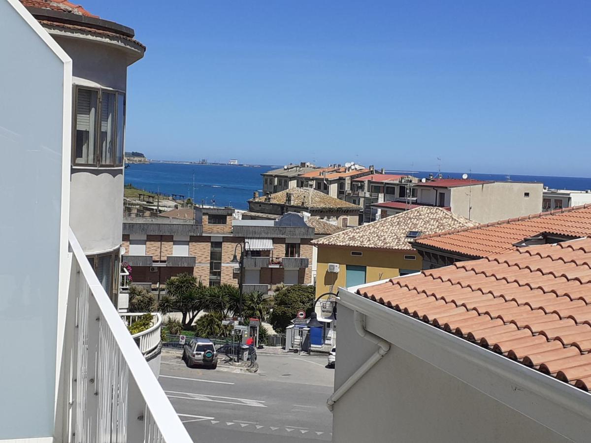Lo Scorcio sul mare - B&B
