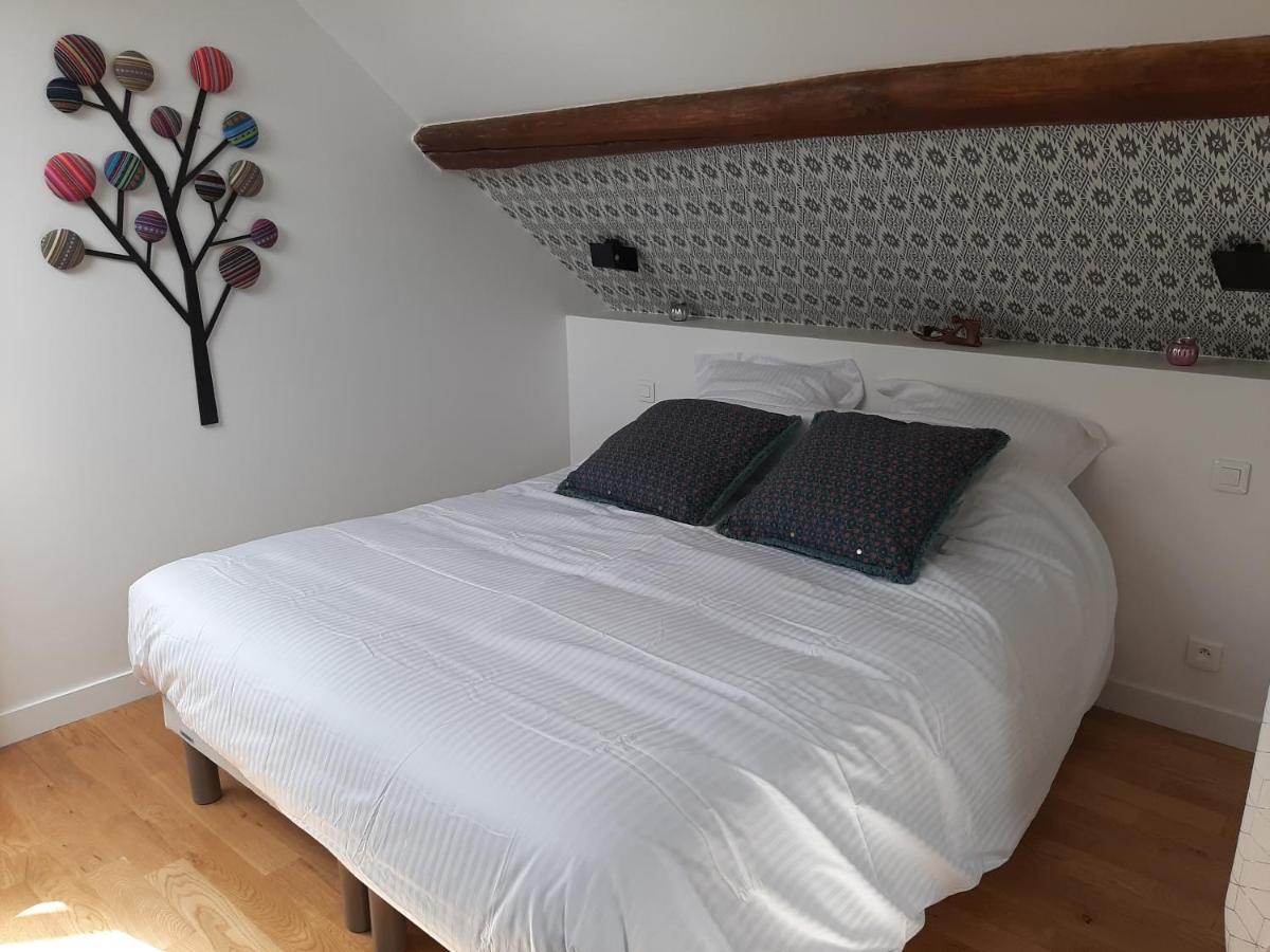 Deluxe Queen Suite