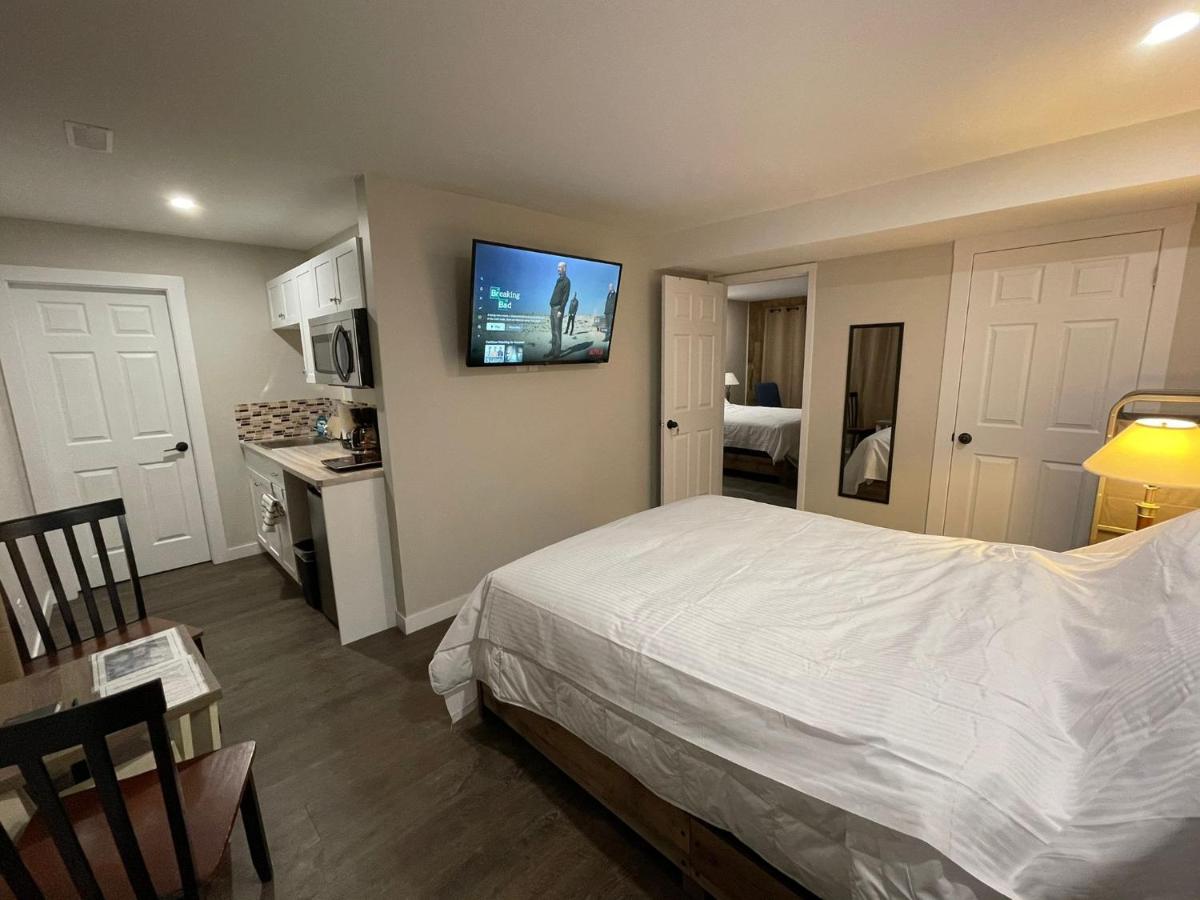 Queen Room