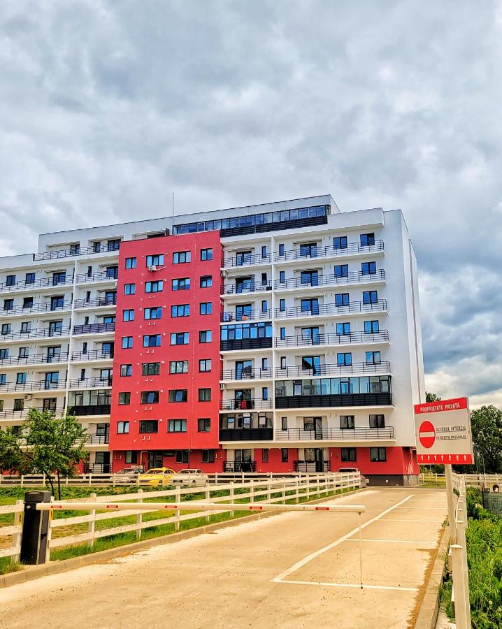 Apartament Deluxe cu parcare gratuită, lângă Arena Mall in Centru Bacău - ideal pentru cupluri sau business - Chambres d'hôtes Bacău