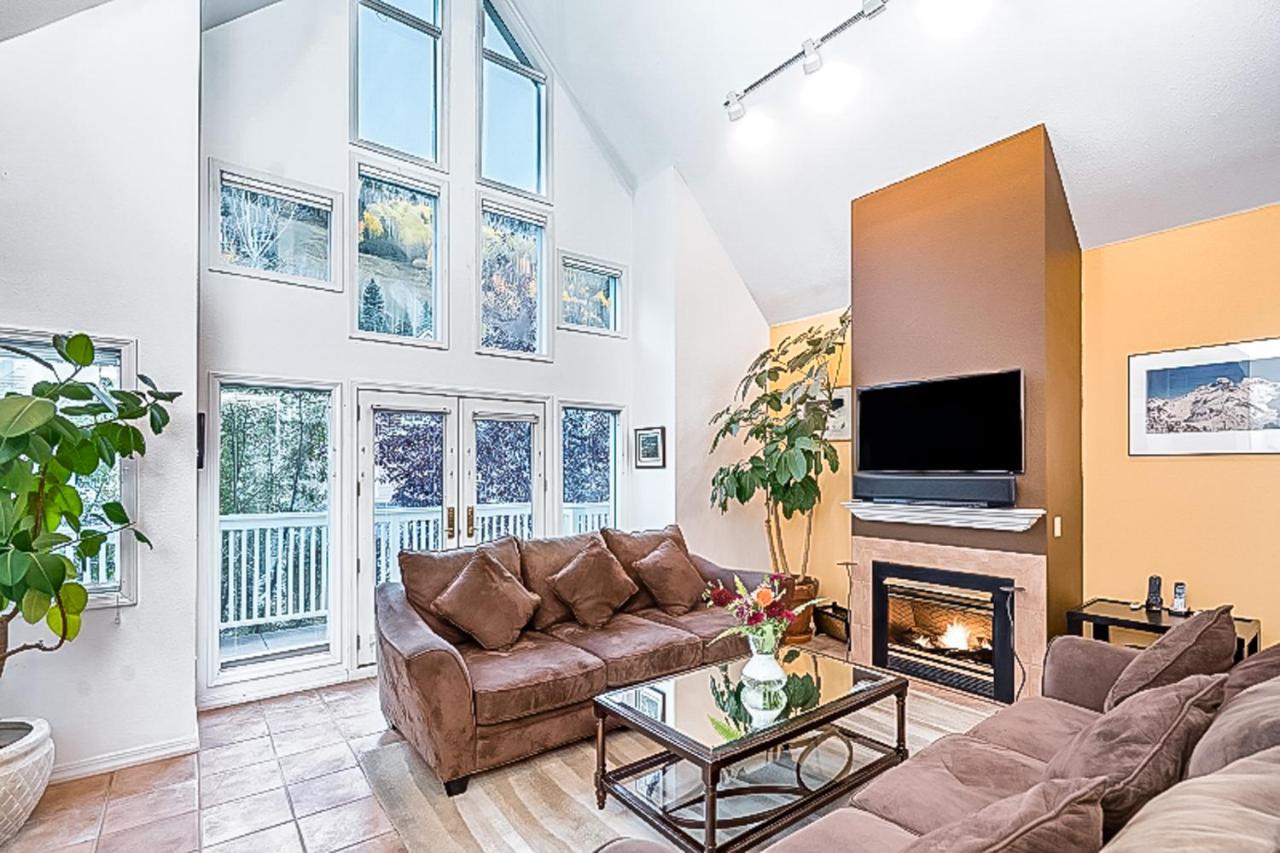 Depot Ave - 445 - B&B