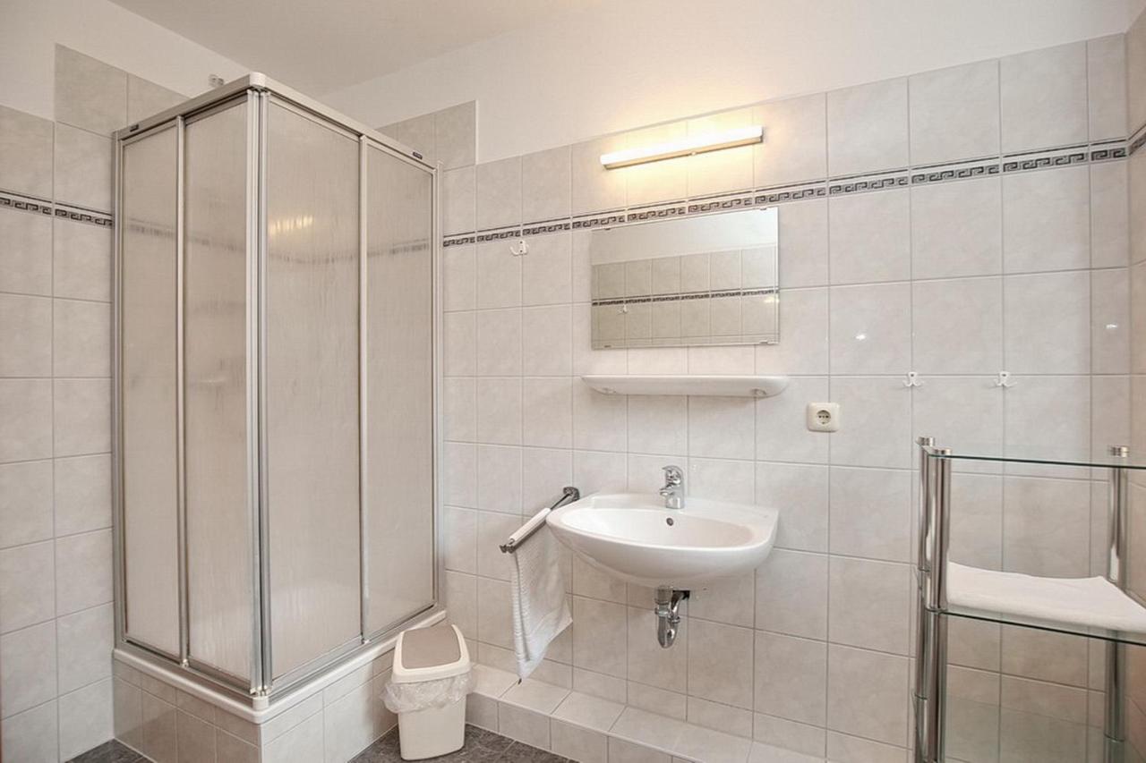 Apartment mit Balkon