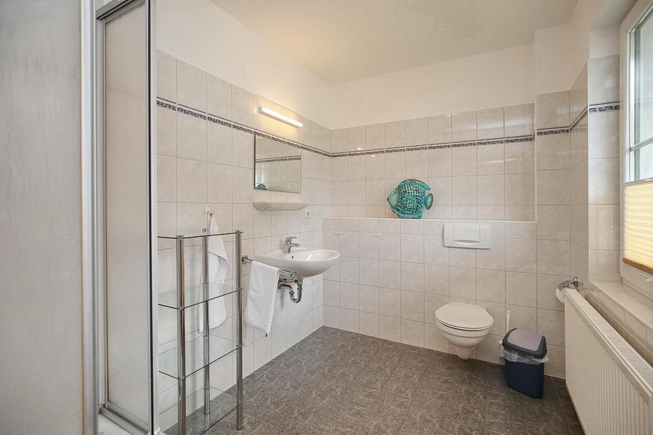 Apartment mit Balkon