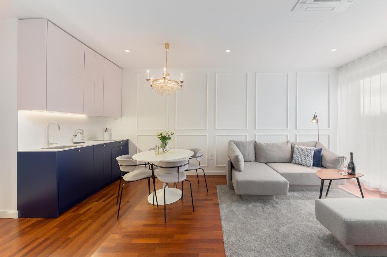 Deluxe Studio with Terrace and Private Bathroom