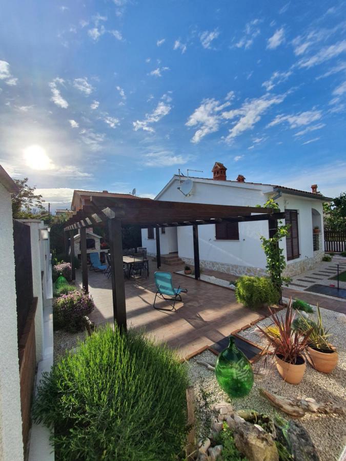 HOLIDAY HOME "MARIJANA" - B&B