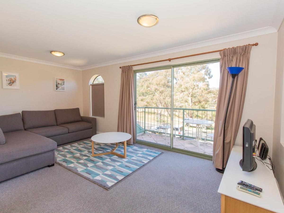 B&B Jindabyne - Cobb and Co 3 39 Cobbon Cres - Bed and Breakfast Jindabyne