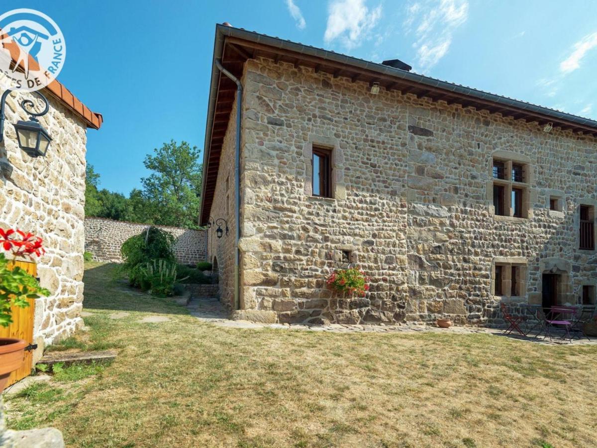 Gîte confortable avec jardin, cheminée, et wifi à Montarcher - FR-1-496-11 - B&B