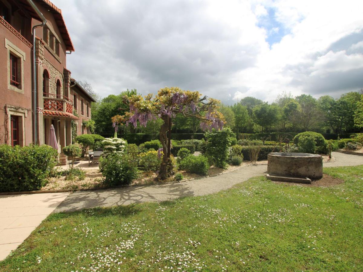 B&B Cugand - Gîte Cugand, 5 pièces, 8 personnes - FR-1-426-137 - Bed and Breakfast Cugand