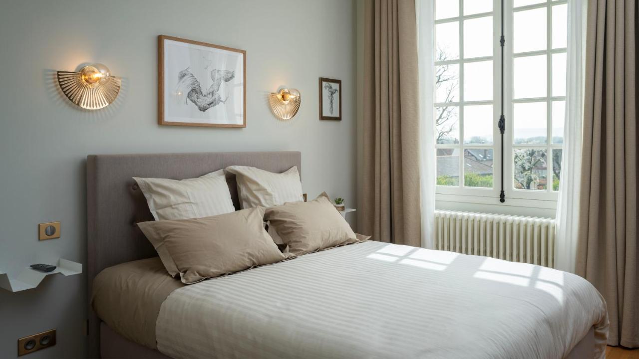Queen Room with Garden View