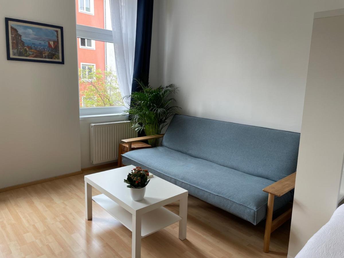 B&B Vienna - Central Sunny Flat with Free Parking - Bed and Breakfast Vienna