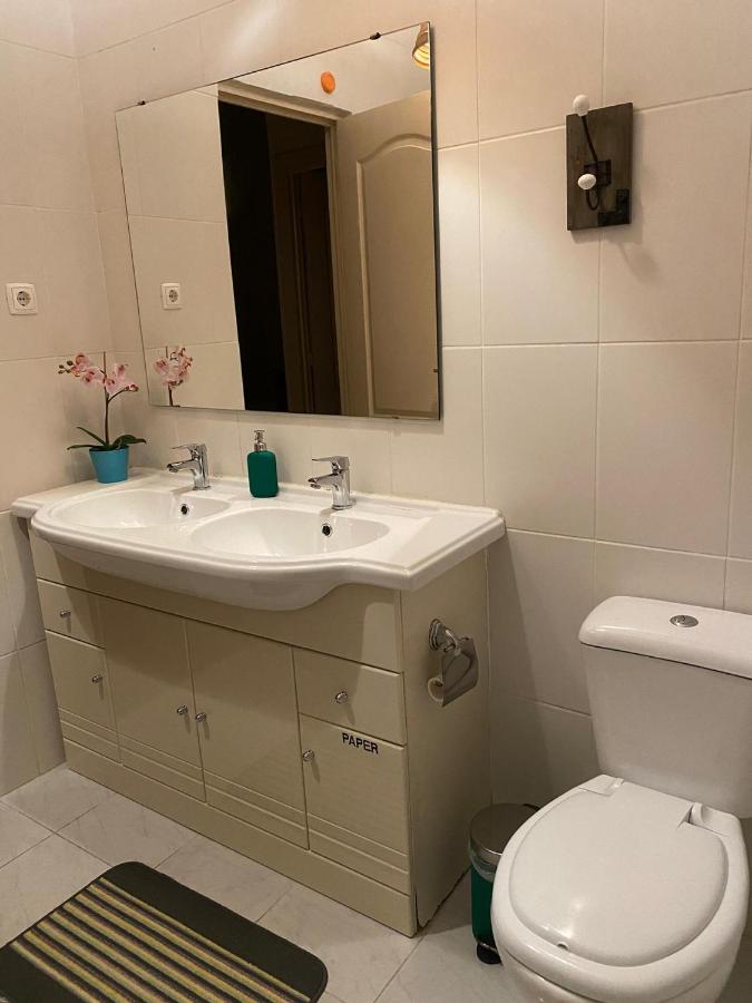 Single Room with Shared Toilet