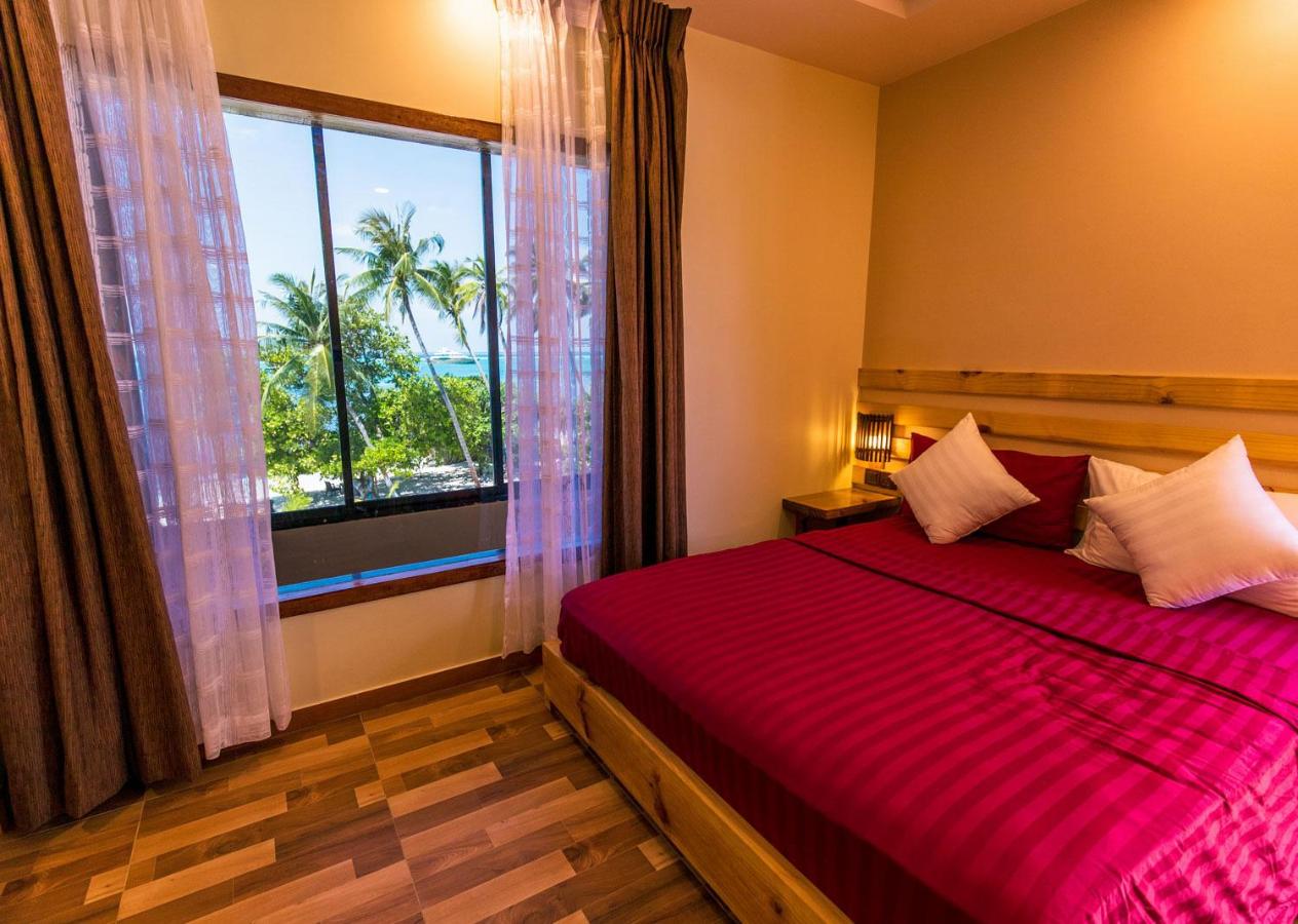 Deluxe Double Room with Side Sea View