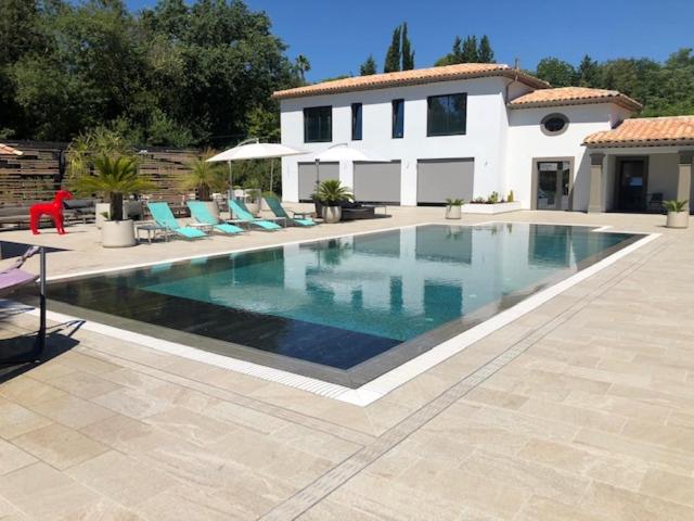 King Room with Pool View