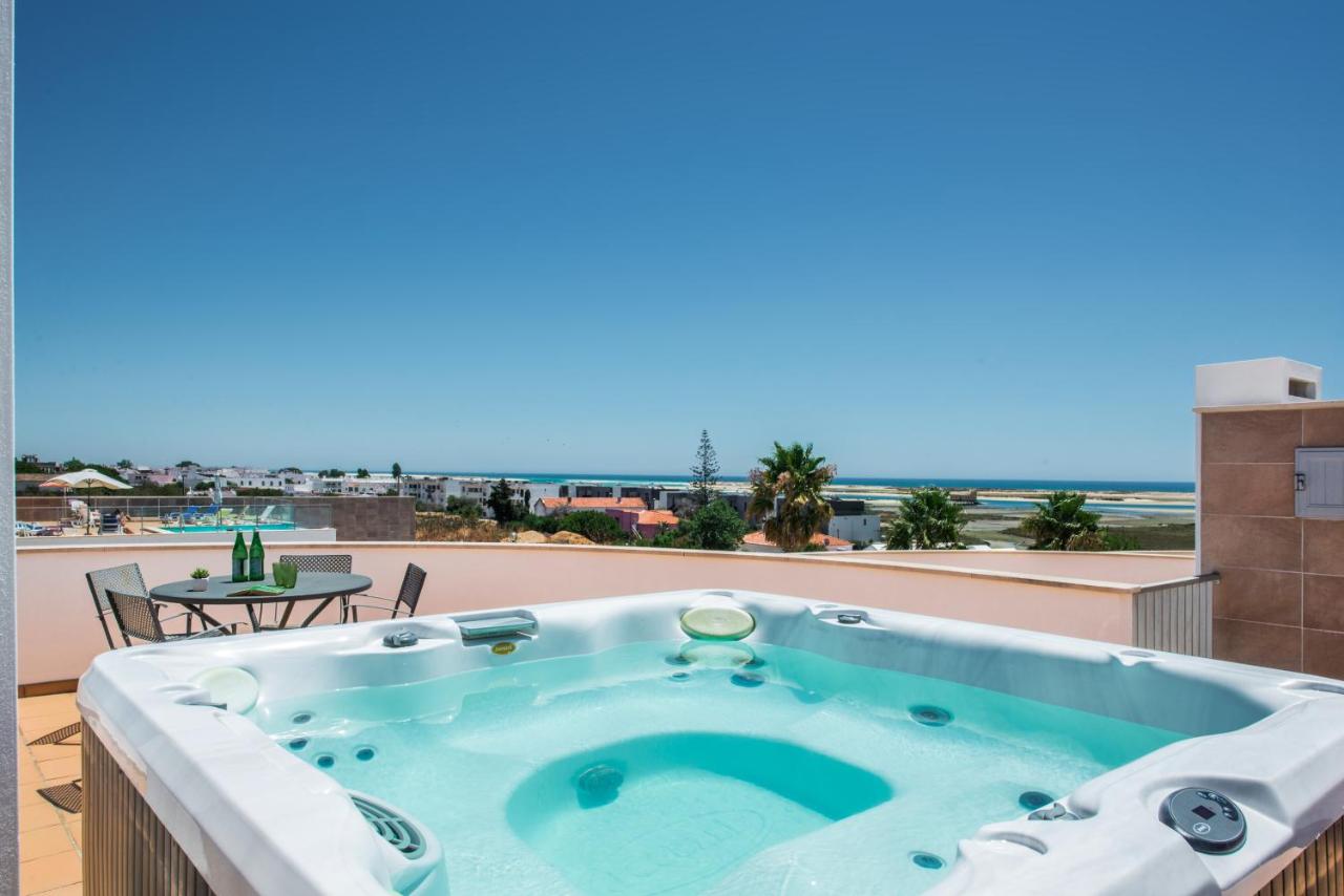 B&B Fuzeta - Fuseta Ria Resort - Villa Jasmine - Pool, Jacuzzi & Sea Views - Bed and Breakfast Fuzeta