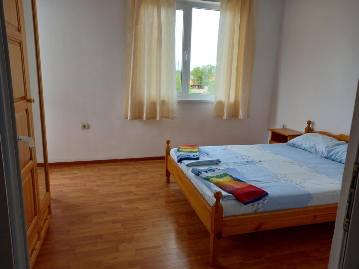 Habitación Cuádruple Económica con baño compartido