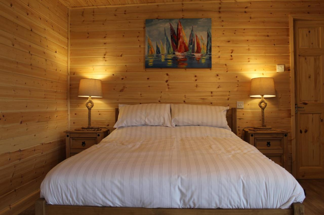 Deluxe Double Room with Shower