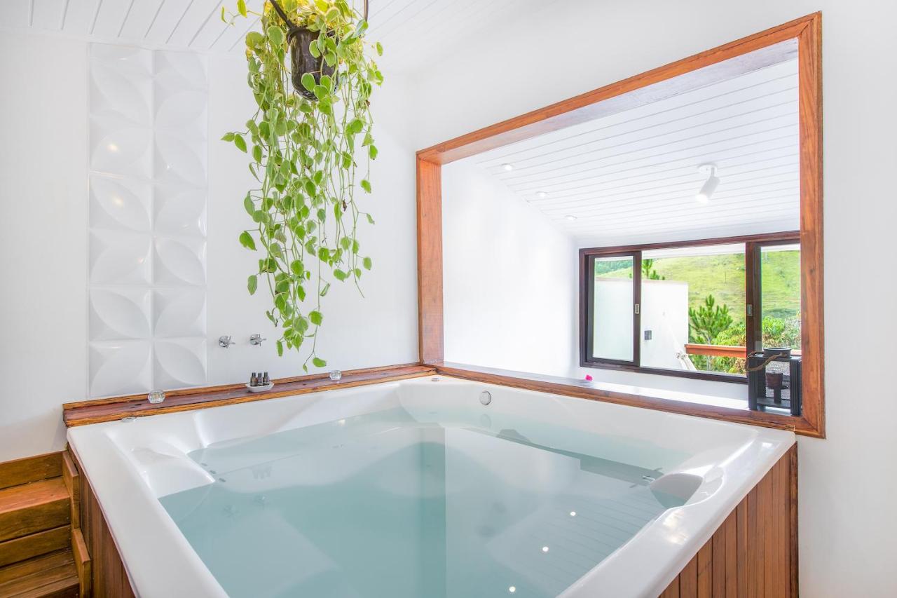 Deluxe Suite with Spa Bath