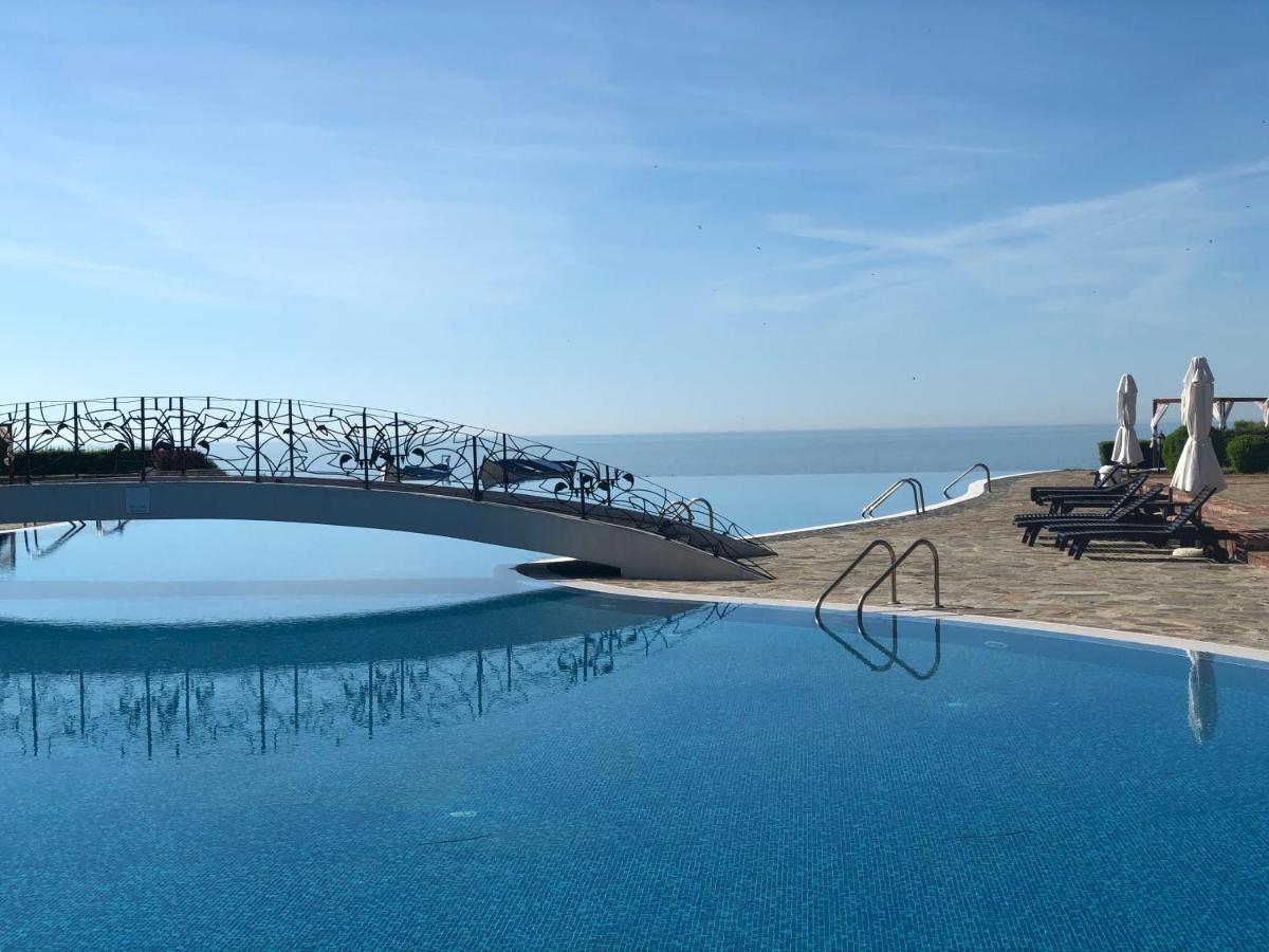 Luxury Family Apartment Kaliakria - B&B