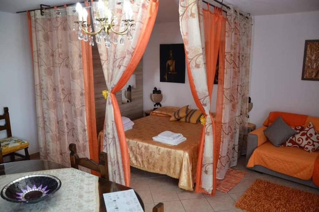 B&B Enas - La Cuppulata - Stile Classico - Bed and Breakfast Enas