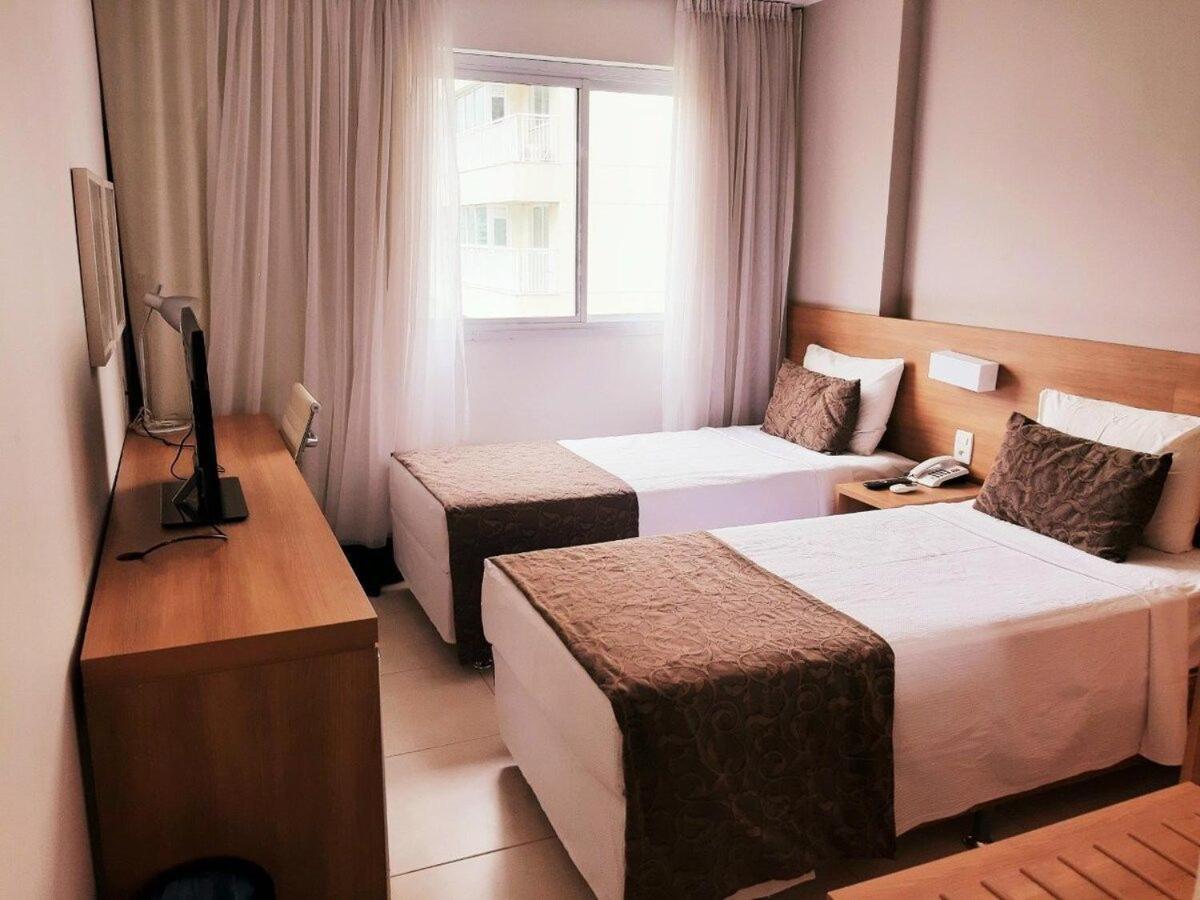 MELHOR Localização na Barra da Tijuca- Apartamento com Ar, wifi, microondas - B&B Rio de Janeiro