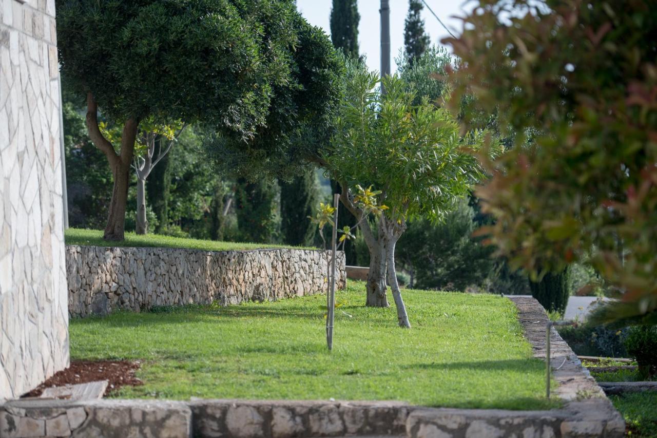 One Bedroom Apartment with Jacuzzi and Sea View