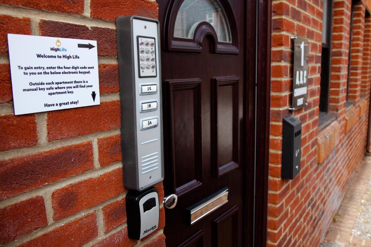 High Life Serviced Apartments - Old Town - Bed and Breakfast