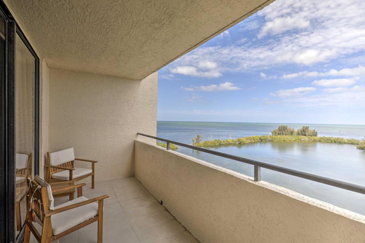 Waterfront Resort Condo with Private Beach and Pool - B&B