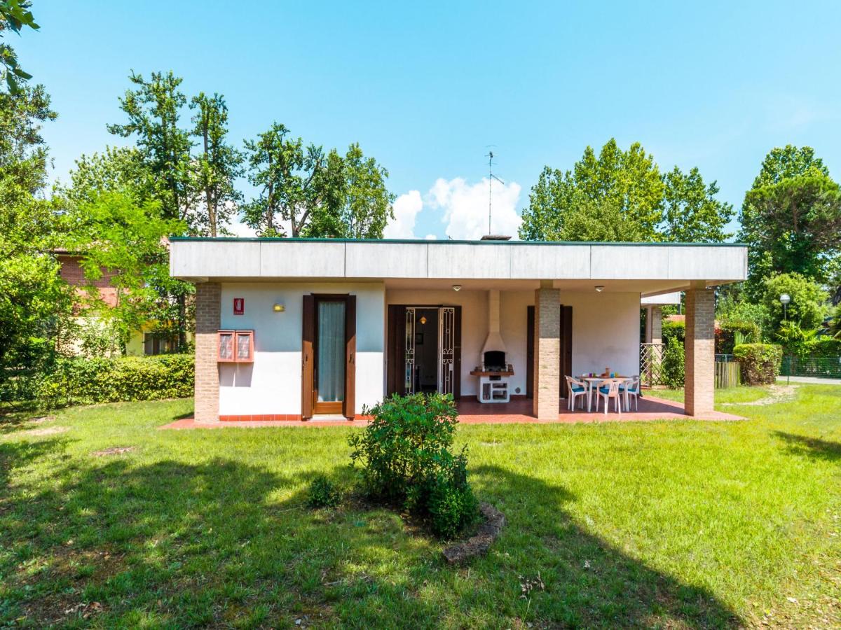 B&B Bibione - Holiday Home Super Dinky - BIB287 by Interhome - Bed and Breakfast Bibione