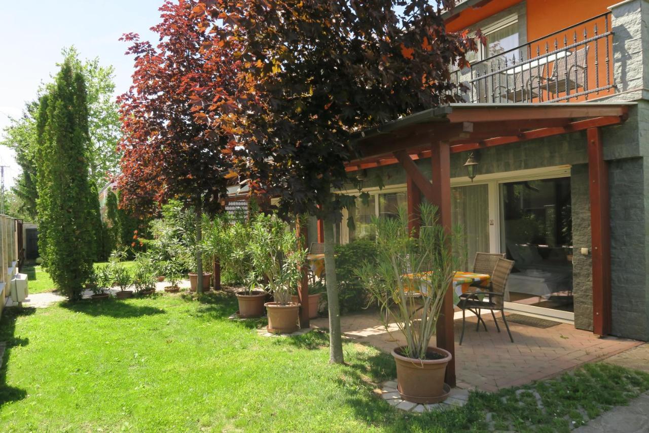 Triple Room with Garden View