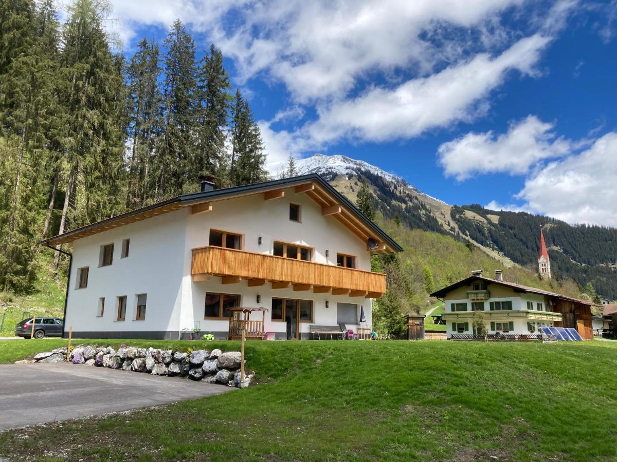 B&B Holzgau - Appartement Bergfuier - Bed and Breakfast Holzgau