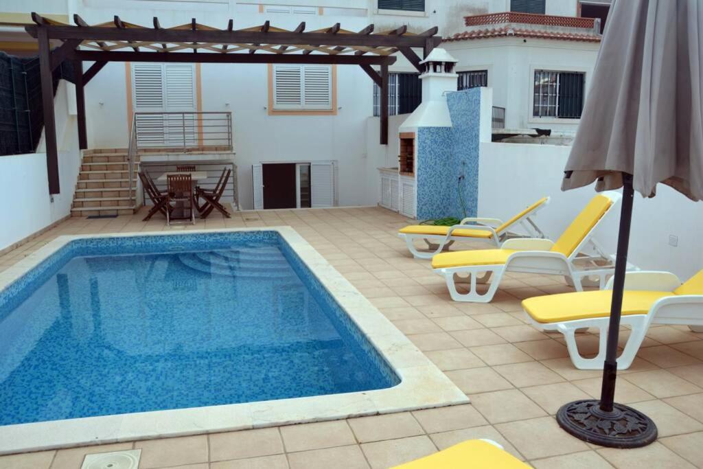 B&B Monte Gordo - Moradia Fantástica com Piscina a 5 min da Praia - Bed and Breakfast Monte Gordo