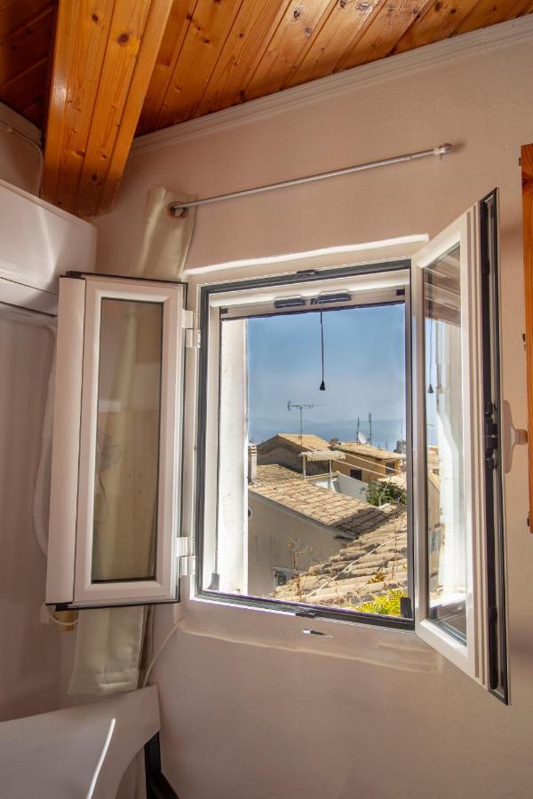 Studio attic in Corfu Town centre - Bed and Breakfast
