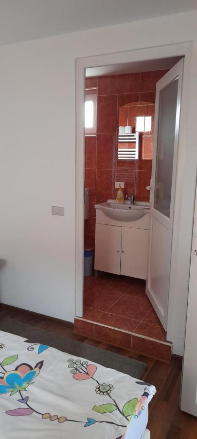 Chambre Familiale avec Salle de Bains