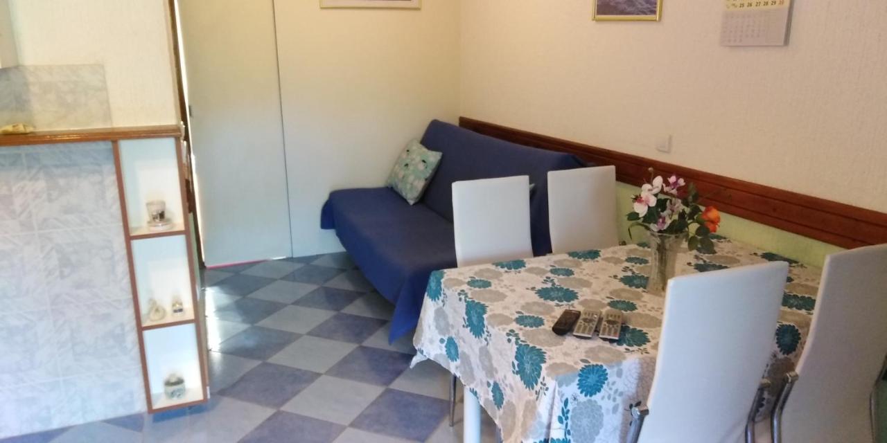 Apartamento con vistas a la piscina