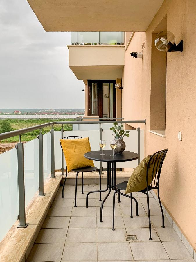 The Comfy Spot - 1 BR-Apartment & Parking Included in North Business Area - Chambres d'hôtes Bucarest