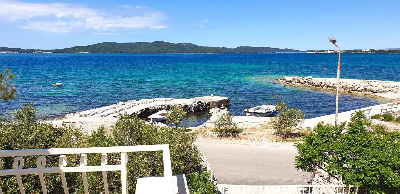 Luxury Beach Villa w Sea Sunset Views - Chambres d’hôtes