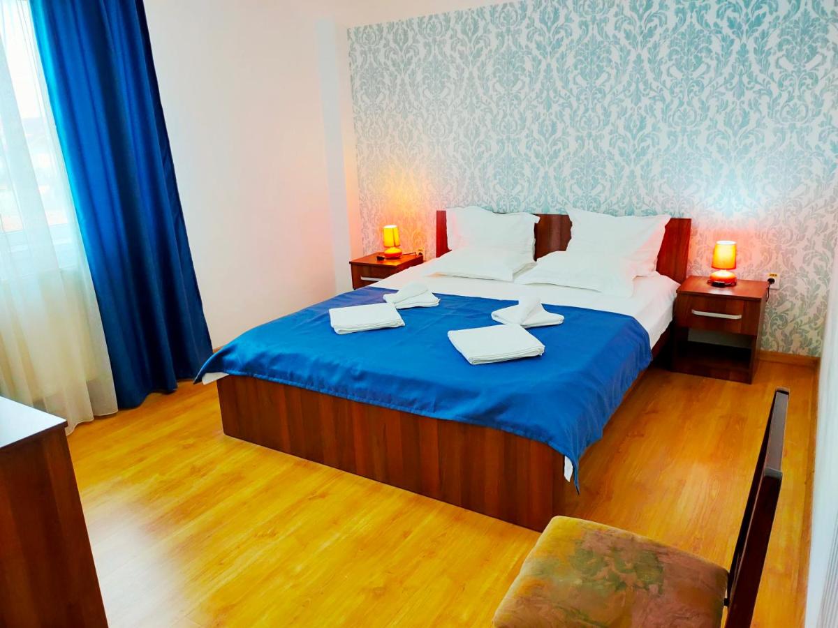 B&B Mangalia - Casa BEYAZ - Bed and Breakfast Mangalia