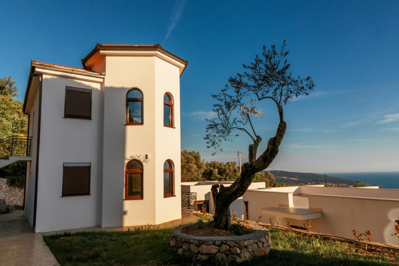 One-Bedroom Bungalow