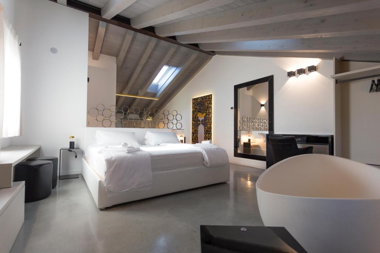 Deluxe Family Suite