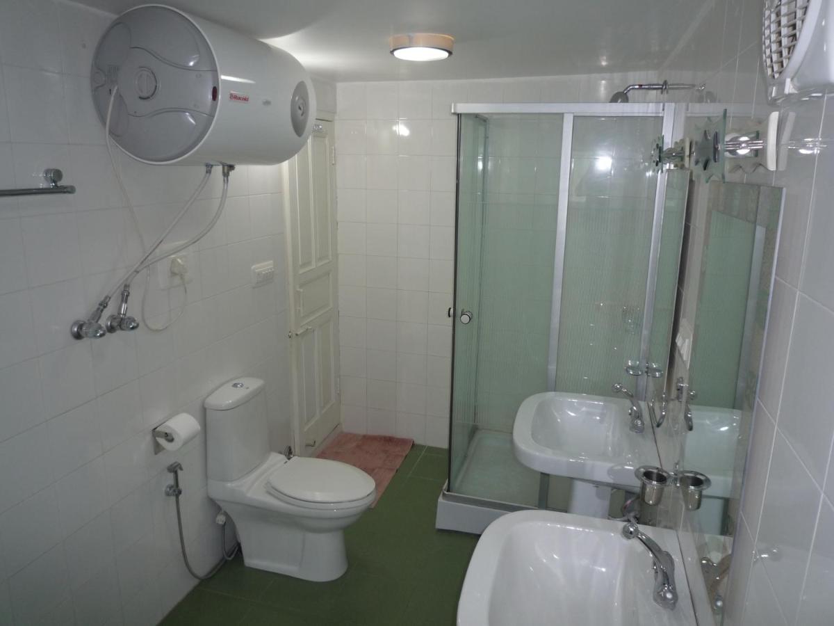 Suite with Mountain View