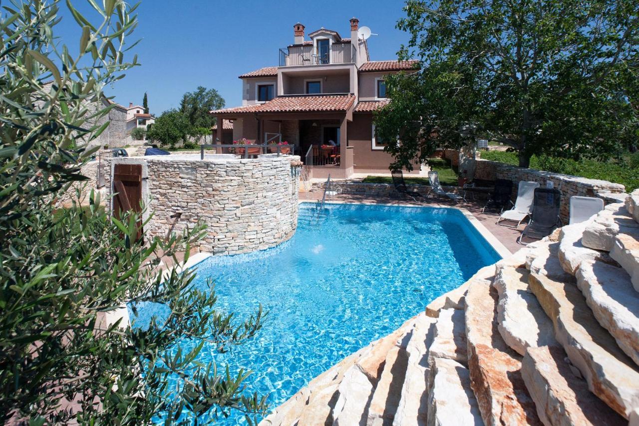 Holiday House Cukrići - B&B