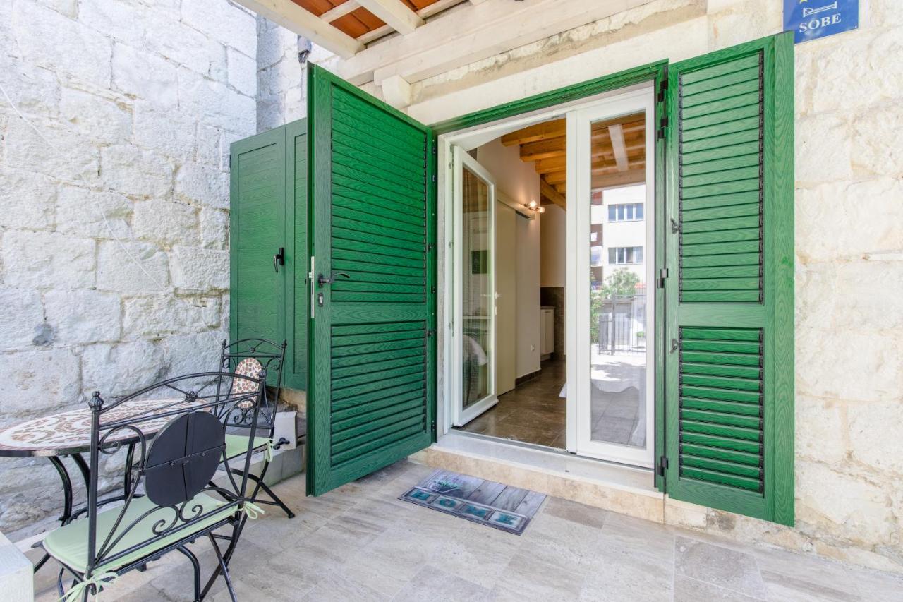 JeS Old Town Luxury Rooms - B&B