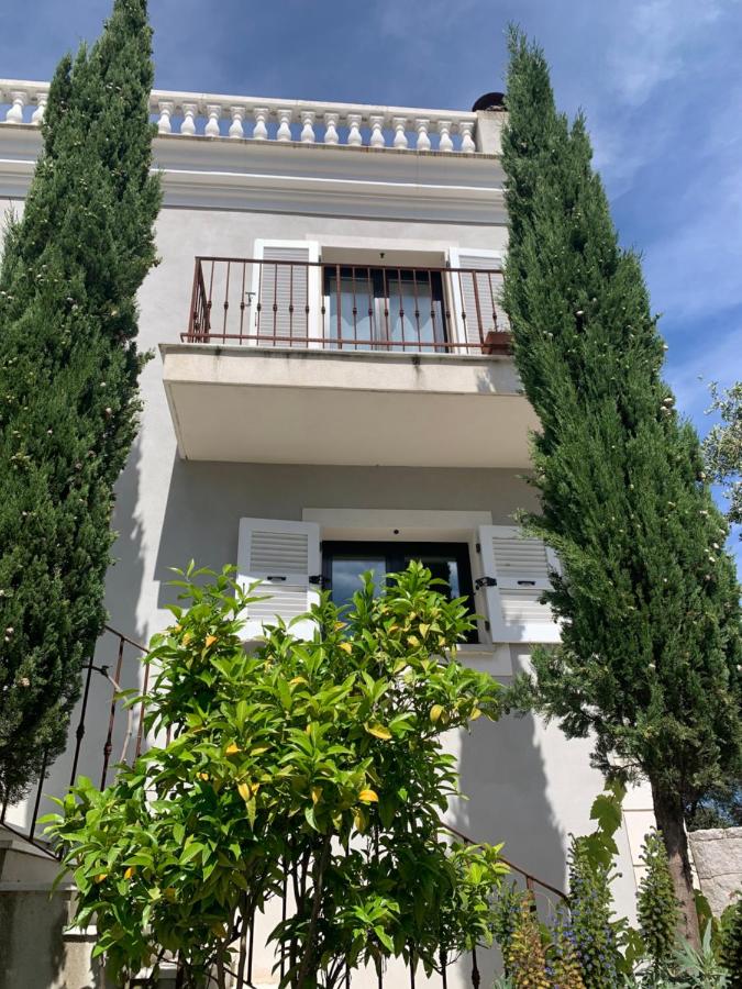 Villa con 2 Camere da Letto