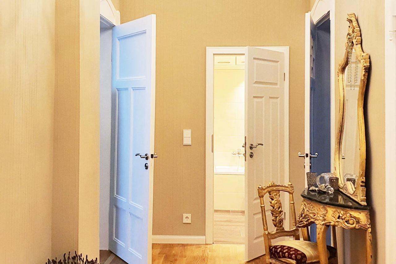 Luxus Ferienwohnung mit hochwertiger Ausstattung Wintergarten - Bed and Breakfast