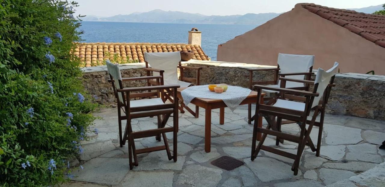 B&B Monemvasia - Athina Guesthouse - Bed and Breakfast Monemvasia