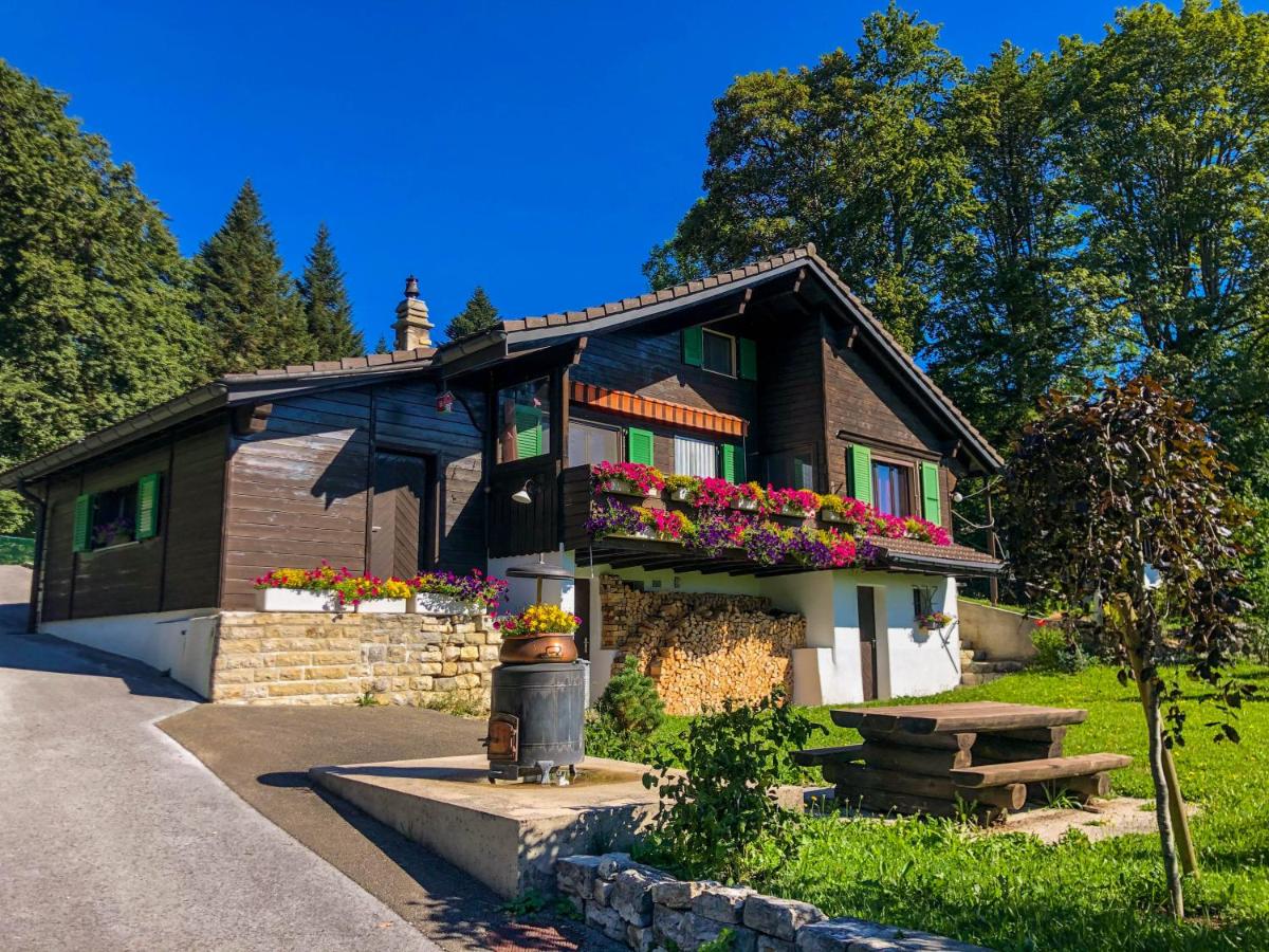 B&B Le Locle - Chalet en pleine nature avec Spa - Bed and Breakfast Le Locle