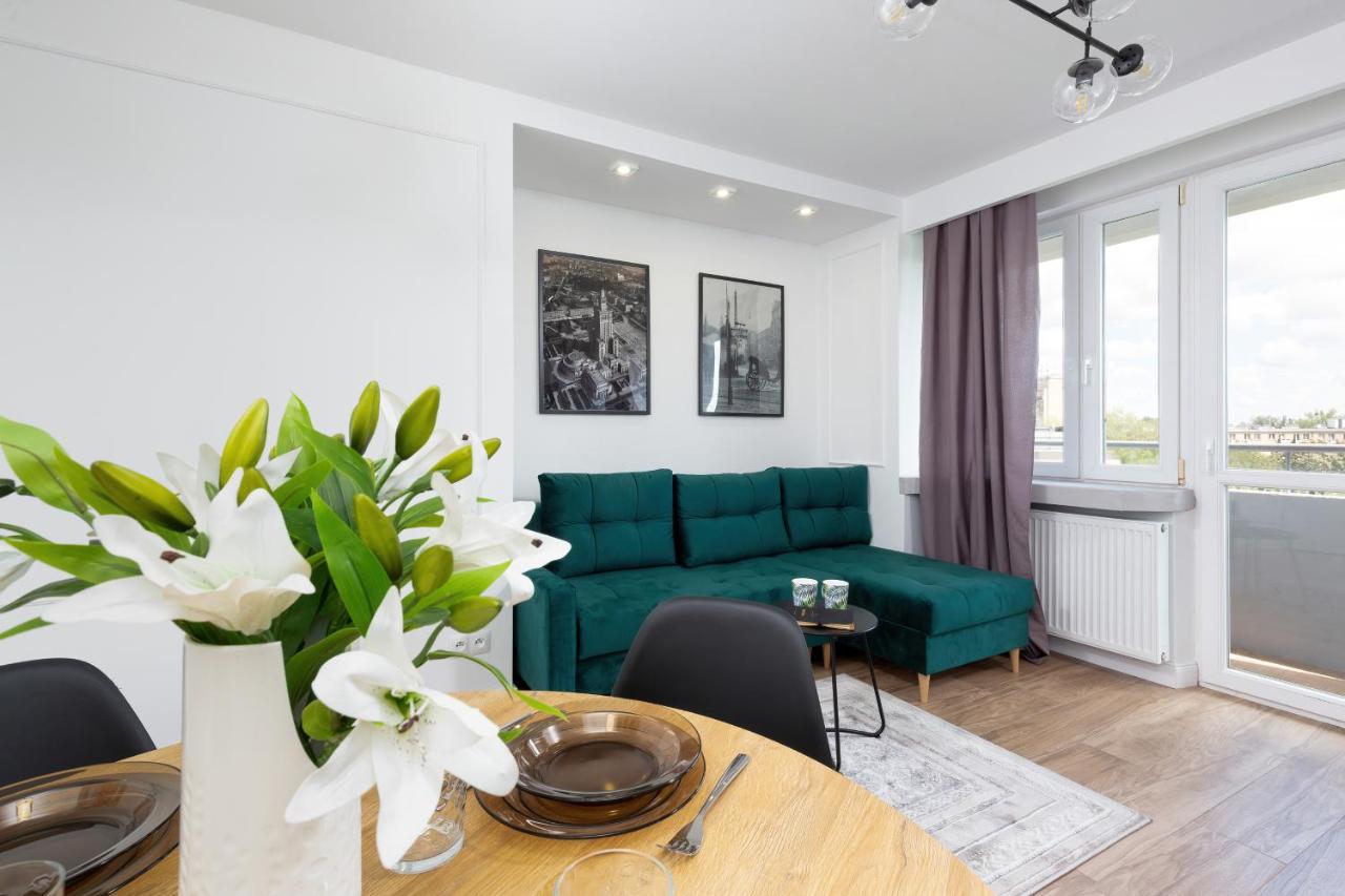 B&B Warsaw - Metro Marymont Apartment by Renters - Bed and Breakfast Warsaw